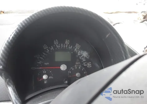 2004 Volkswagen New Beetle Gls z USA, uszkodzony, nr VIN 3VWCM31Y34M330335